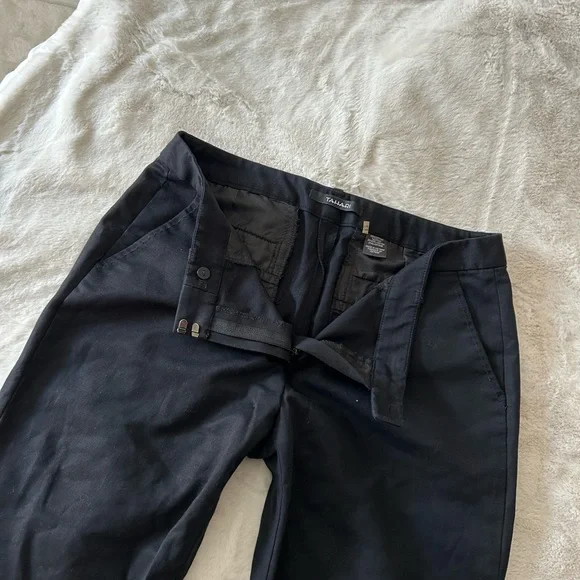 Black Low Rise Capris - Picture 6 of 9